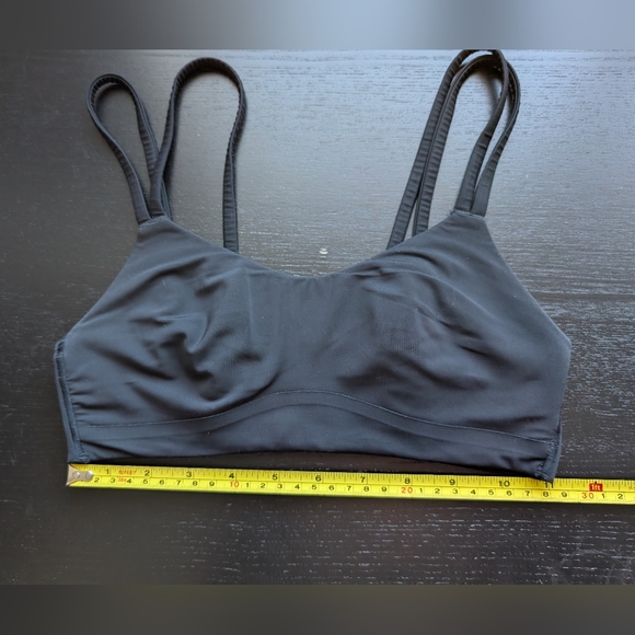 Lululemon Like a Cloud Bra *Light Support, B/C Cup in Black - Picture 6 of 7